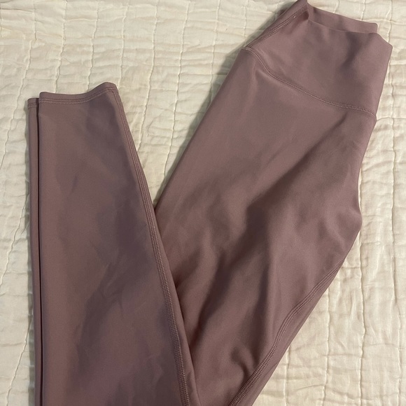 ALO Yoga Pants - ALO Yoga Leggings worn once